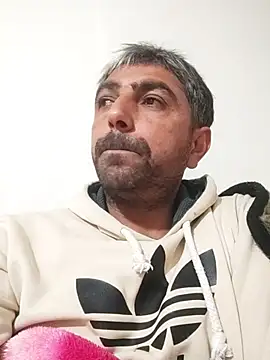 Snapshot of Muratcanik44 chatting on 4, 2, 2026 Muratcanik44 online show from 4, 2, 2026