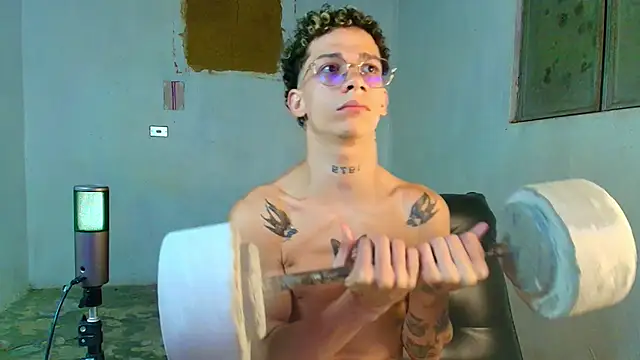 Snapshot of mateodeamjo chatting on 8, 3, 2026 mateodeamjo online show from 8, 3, 2026