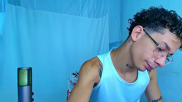 Snapshot of mateodeamjo chatting on 21, 4, 2026 mateodeamjo online show from 21, 4, 2026