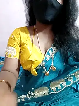 Snapshot of louise92 chatting on 19, 6, 2026 louise92 online show from 19, 6, 2026