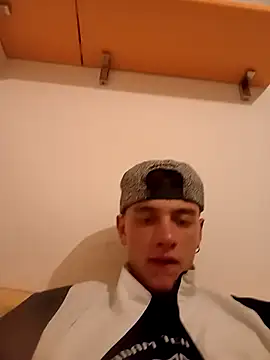 Snapshot of Gibboto chatting on 24, 9, 2025 Gibboto online show from 24, 9, 2025