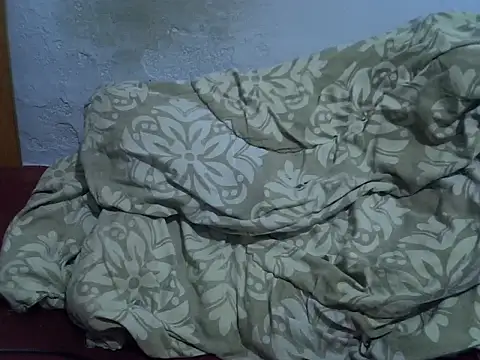 skinnysexynaughty online show from 3, 2, 2026