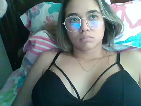 Snapshot of trianabell chatting on 13, 12, 2024 trianabell online show from 13, 12, 2024
