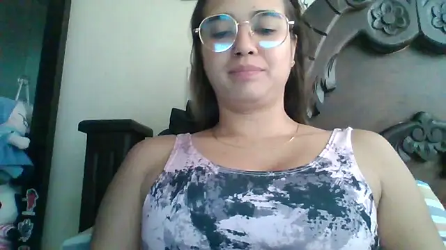 Snapshot of trianabell chatting on 11, 10, 2025 trianabell online show from 11, 10, 2025