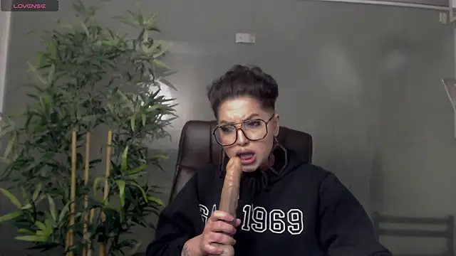 BustyAllyy online show from 27, 1, 2025