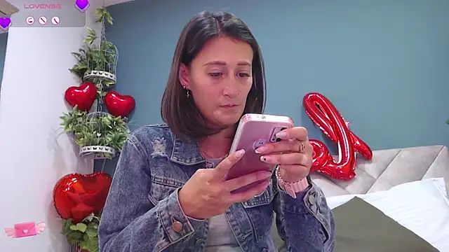 SharisWillian online show from 19, 2, 2025