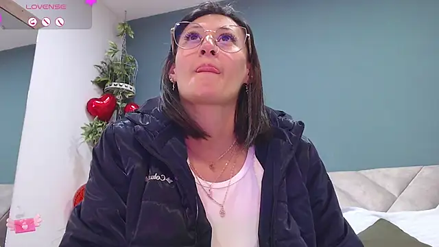 SharisWillian online show from 25, 2, 2025