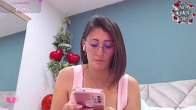 SharisWillian online show from 8, 3, 2025