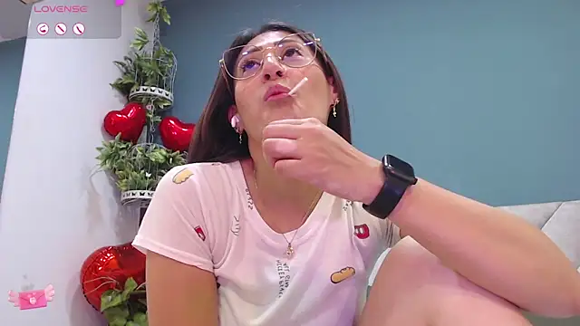 SharisWillian online show from 11, 3, 2025