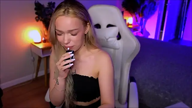 Snapshot of Lily_Yin chatting on 3, 4, 2026 Lily Yin online show from 3, 4, 2026