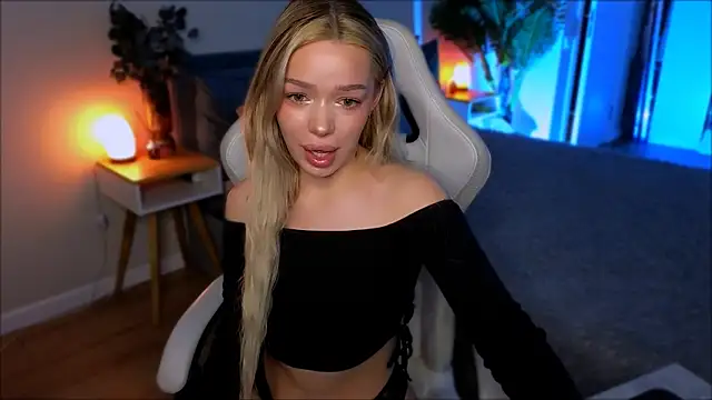 Snapshot of Lily_Yin chatting on 9, 4, 2026 Lily Yin online show from 9, 4, 2026