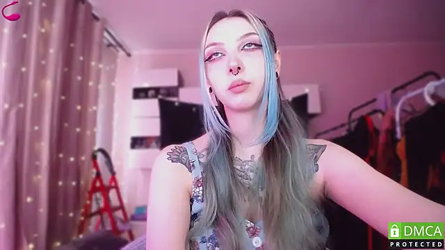 JustMeowGirl online show from 11, 4, 2026