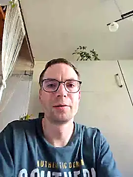 Schnubby1 online show from 21, 2, 2025