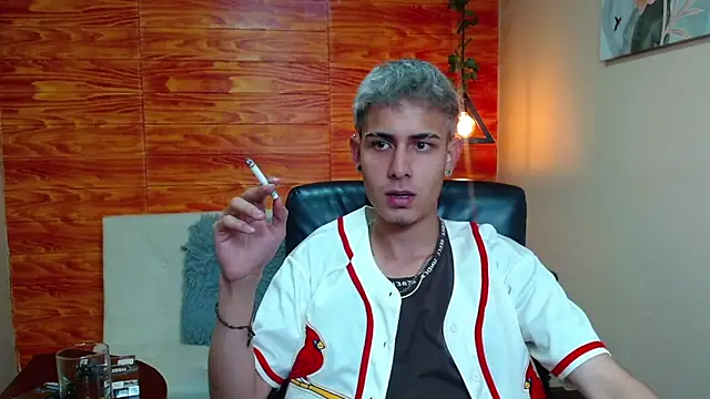 Bastiaan 28 online show from 20, 12, 2024