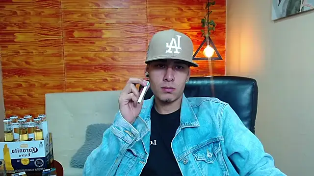 Bastiaan 28 online show from 22, 12, 2024