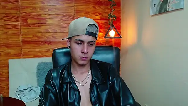 Bastiaan 28 online show from 25, 12, 2024