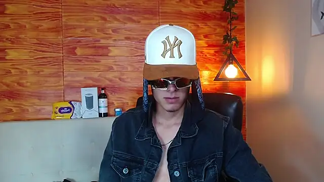 Bastiaan 28 online show from 14, 2, 2025