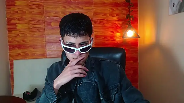 Bastiaan 28 online show from 2, 3, 2025