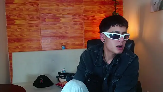 Bastiaan 28 online show from 3, 3, 2025