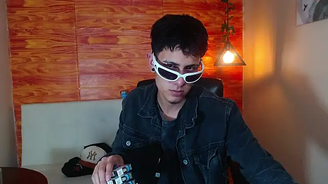 Bastiaan 28 online show from 3, 3, 2025