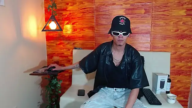 Bastiaan 28 online show from 11, 3, 2025