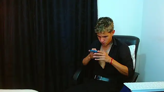 Snapshot of Bastiaan_28 chatting on 24, 3, 2026 Bastiaan 28 online show from 24, 3, 2026