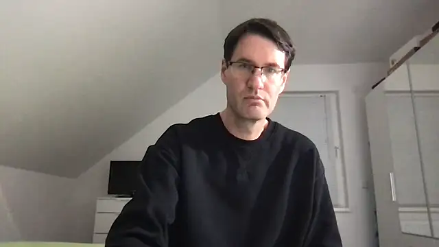 Snapshot of zxzx_cam1 chatting on 2, 12, 2024 zxzx cam1 online show from 2, 12, 2024