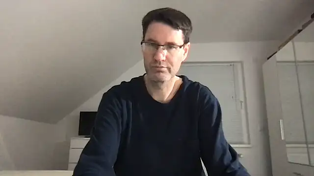 Snapshot of zxzx_cam1 chatting on 10, 1, 2025 zxzx cam1 online show from 10, 1, 2025