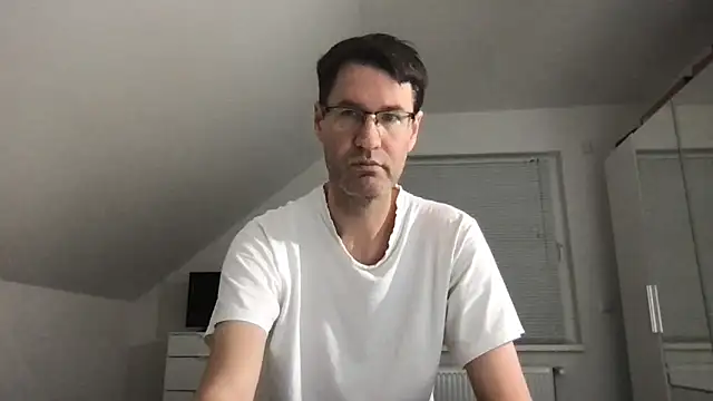 Snapshot of zxzx_cam1 chatting on 19, 1, 2025 zxzx cam1 online show from 19, 1, 2025