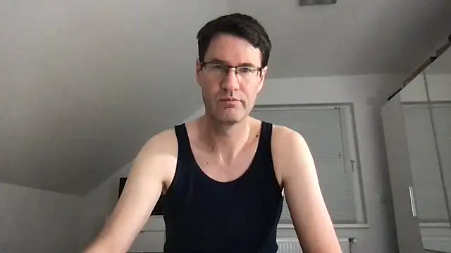 Snapshot of zxzx_cam1 chatting on 30, 1, 2025 zxzx cam1 online show from 30, 1, 2025