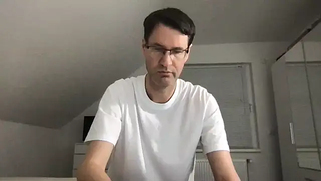 Snapshot of zxzx_cam1 chatting on 1, 2, 2025 zxzx cam1 online show from 1, 2, 2025