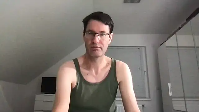 Snapshot of zxzx_cam1 chatting on 7, 2, 2025 zxzx cam1 online show from 7, 2, 2025