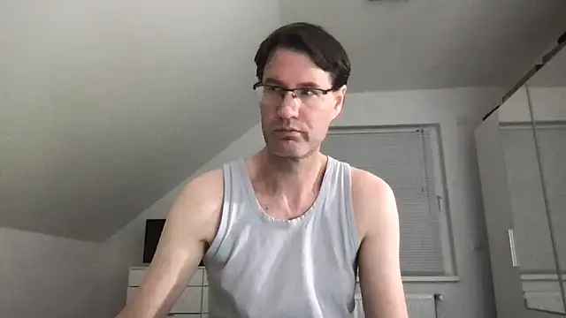 Snapshot of zxzx_cam1 chatting on 21, 3, 2025 zxzx cam1 online show from 21, 3, 2025