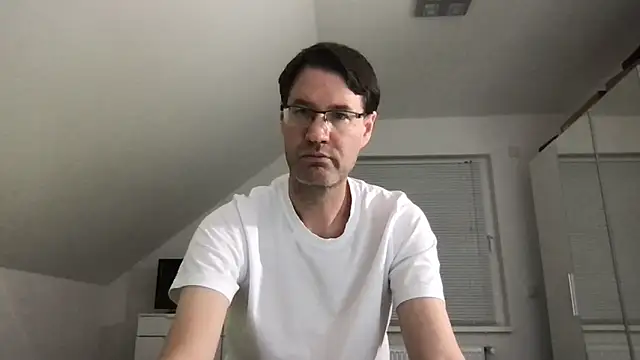 Snapshot of zxzx_cam1 chatting on 22, 3, 2025 zxzx cam1 online show from 22, 3, 2025