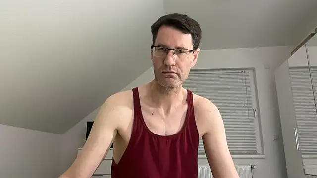 Snapshot of zxzx_cam1 chatting on 22, 2, 2026 zxzx cam1 online show from 22, 2, 2026