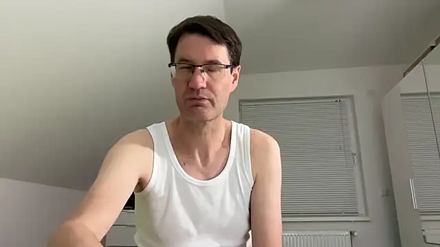 Snapshot of zxzx_cam1 chatting on 13, 3, 2026 zxzx cam1 online show from 13, 3, 2026