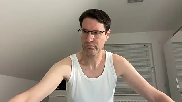 Snapshot of zxzx_cam1 chatting on 29, 3, 2026 zxzx cam1 online show from 29, 3, 2026