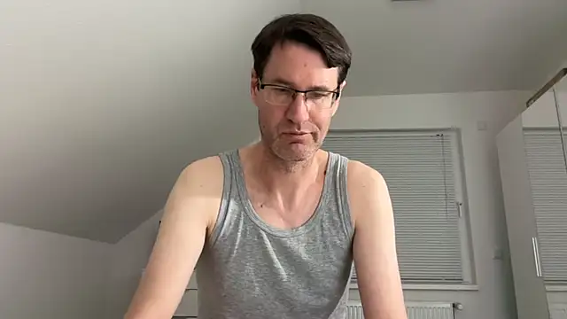 Snapshot of zxzx_cam1 chatting on 12, 4, 2026 zxzx cam1 online show from 12, 4, 2026