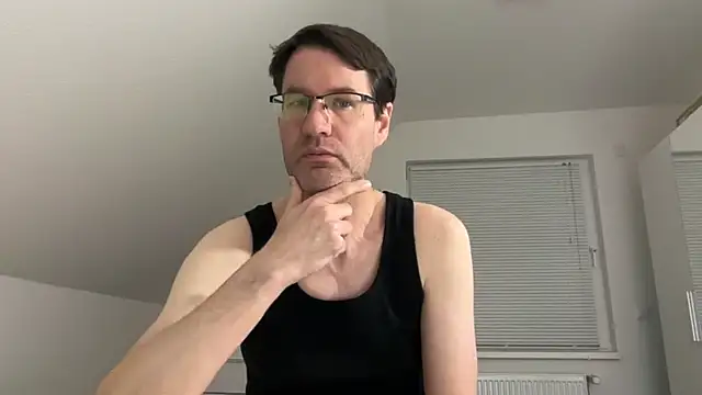 Snapshot of zxzx_cam1 chatting on 19, 4, 2026 zxzx cam1 online show from 19, 4, 2026