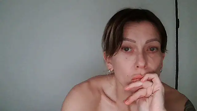 Snapshot of anechka1 chatting on 28, 4, 2026 anechka1 online show from 28, 4, 2026
