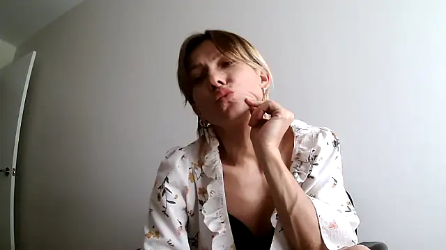 Snapshot of anechka1 chatting on 30, 5, 2026 anechka1 online show from 30, 5, 2026