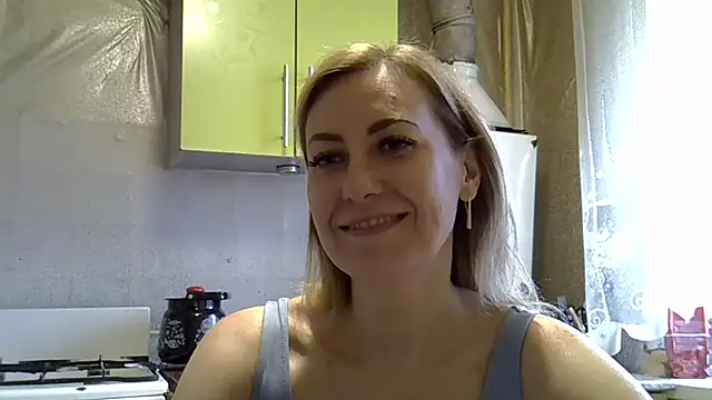 Snapshot of AshleyXHoney chatting on 2, 12, 2024 AshleyXHoney online show from 2, 12, 2024