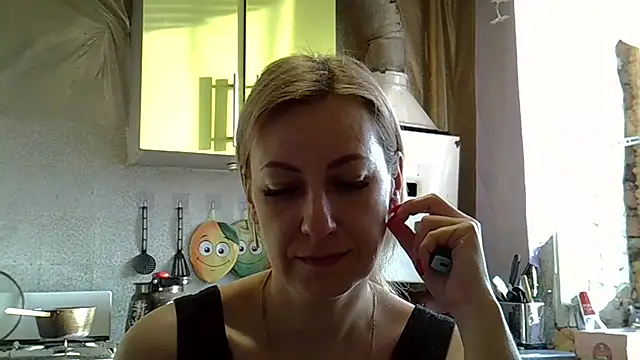 Snapshot of AshleyXHoney chatting on 7, 2, 2025 AshleyXHoney online show from 7, 2, 2025