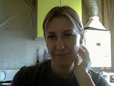 Snapshot of AshleyXHoney chatting on 1, 10, 2025 AshleyXHoney online show from 1, 10, 2025