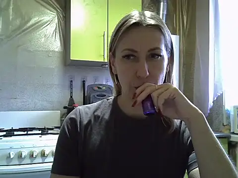 Snapshot of AshleyXHoney chatting on 16, 12, 2025 AshleyXHoney online show from 16, 12, 2025