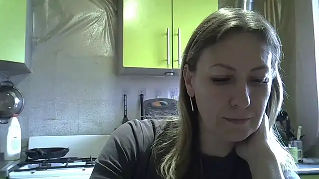 AshleyXHoney online show from 17, 4, 2026