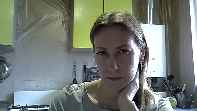 Snapshot of AshleyXHoney chatting on 23, 4, 2026 AshleyXHoney online show from 23, 4, 2026