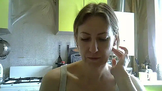 Snapshot of AshleyXHoney chatting on 2, 6, 2026 AshleyXHoney online show from 2, 6, 2026