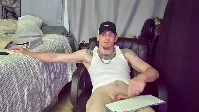 Snapshot of RyleyRydes chatting on 13, 2, 2025 RyleyRydes online show from 13, 2, 2025