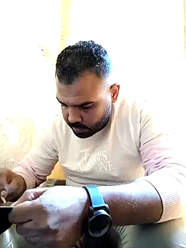 Snapshot of ListedLoin chatting on 8, 1, 2025 ListedLoin online show from 8, 1, 2025